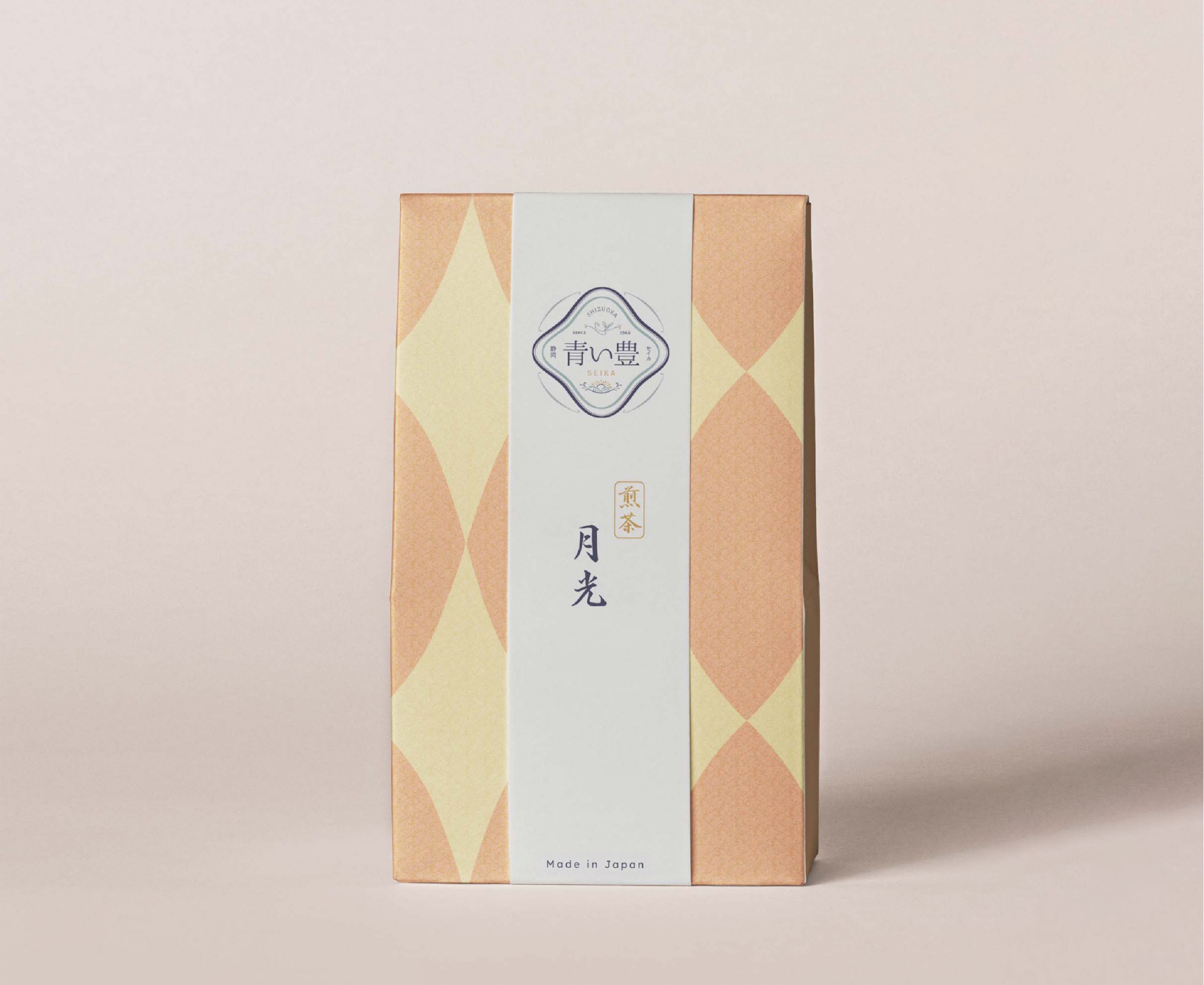 packaging design of tea bags for a tea shop in Japan, in a vintage and elegant style, by a swiss graphic design studio in lausanne