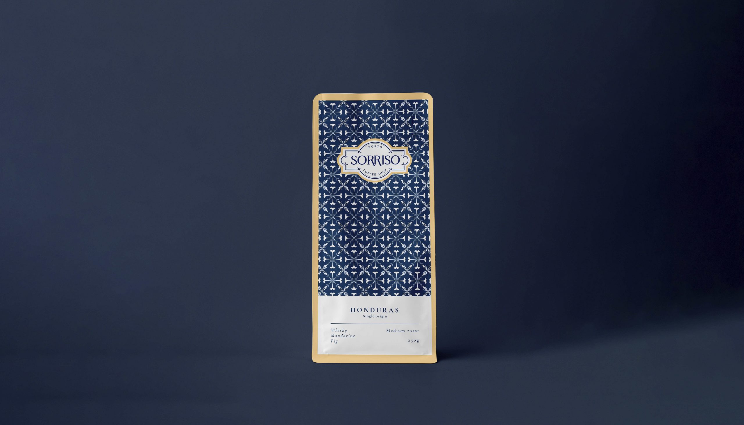 packaging design of coffee bag for a specialty coffee shop, in an authentic and minimalist style, by a Swiss graphic design studio in Lausanne