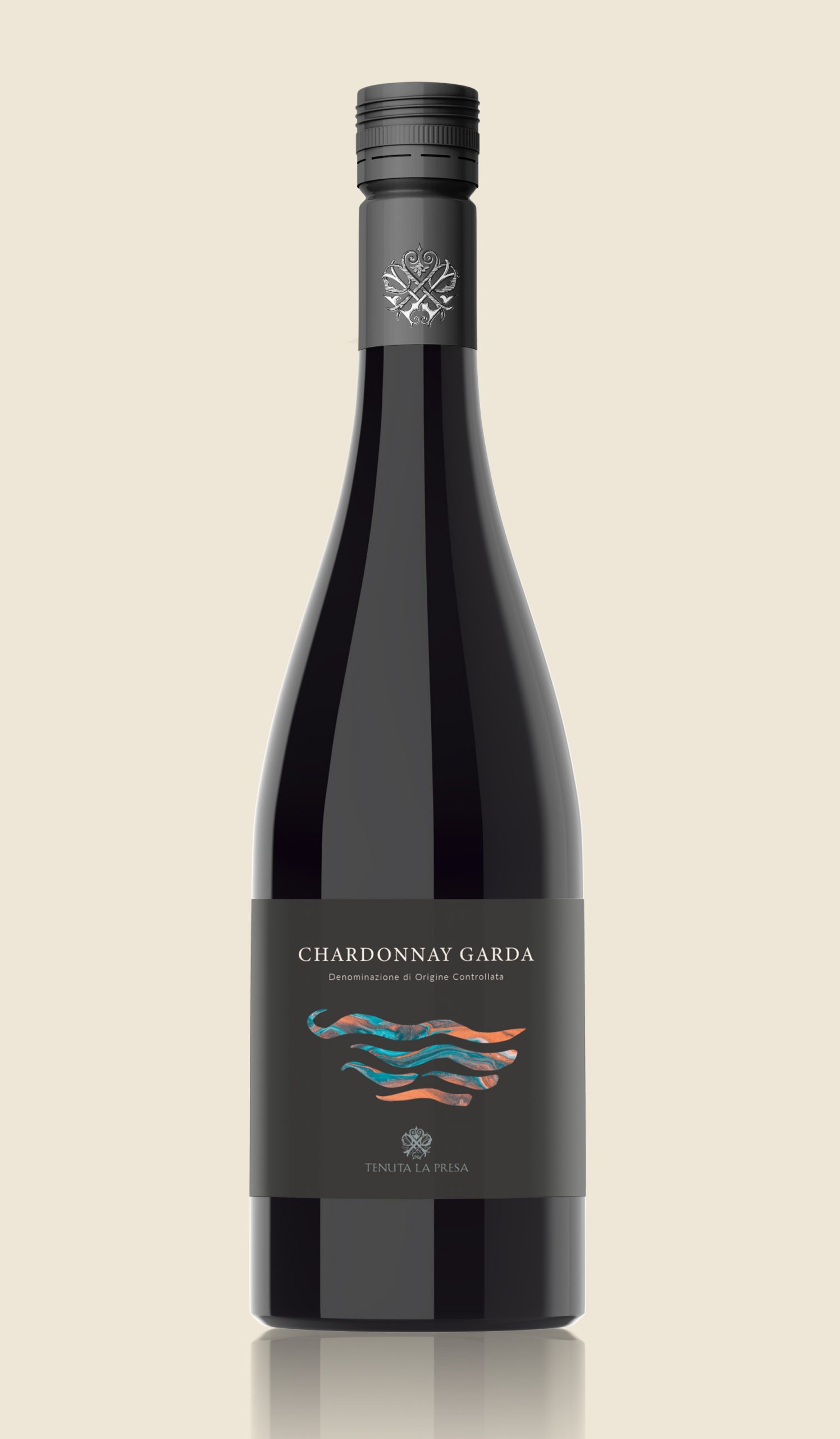 Wine label design, in an elegant and minimalist style, by a Swiss graphic designer in Lausanne